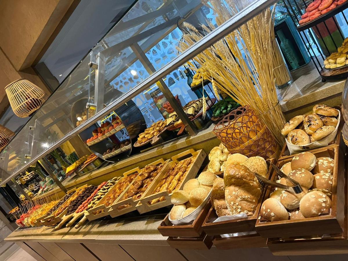 Holiday Inn Al Khobar - Corniche By Ihg Exterior photo