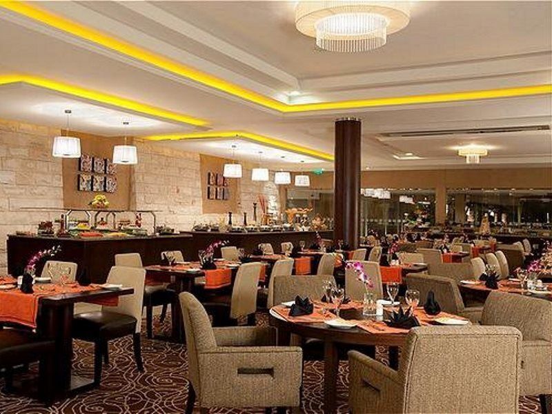 Holiday Inn Al Khobar - Corniche By Ihg Exterior photo